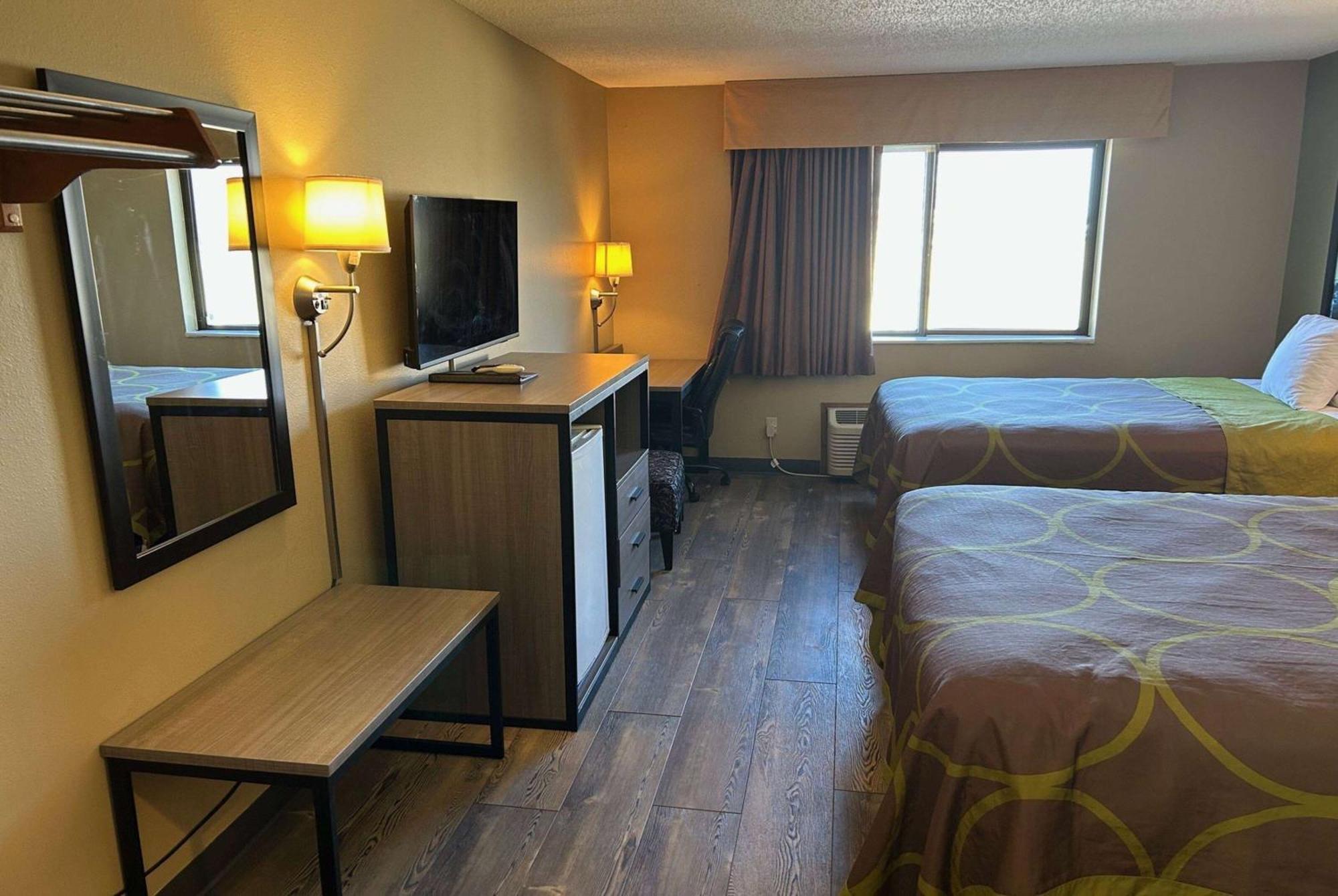 Super 8 By Wyndham Perry Ia Hotel Kültér fotó
